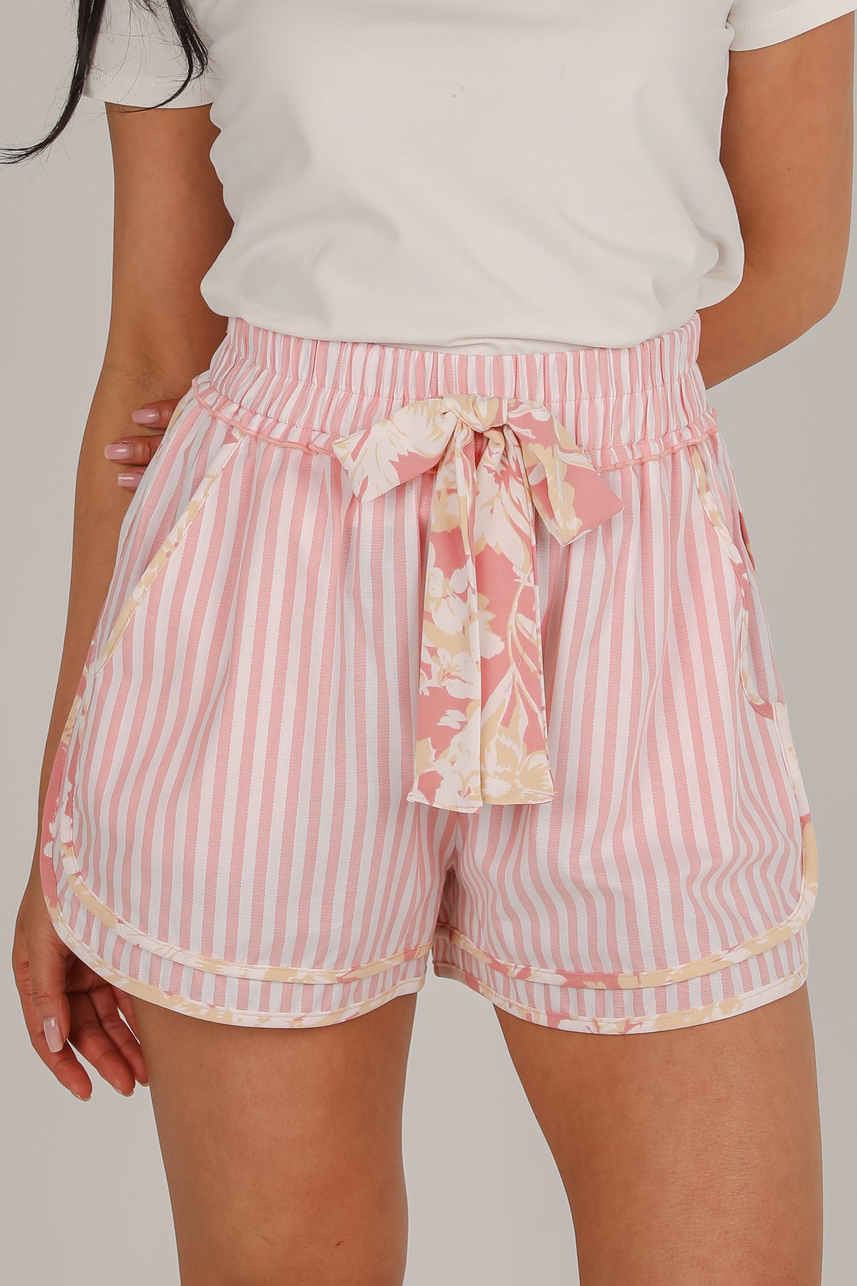shopdressup_pink_striped_shorts-2_6c5bbd9a-9fe7-41ca-9578-e1d0d6e51376.jpg